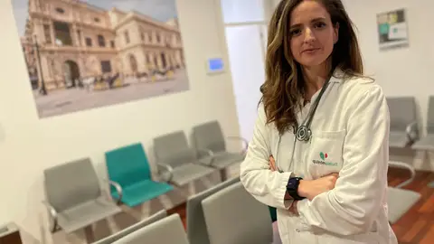 Los síntomas del resfriado suelen durar entre 7 y 10 días mientras que los de la alergia persisten semanas o incluso meses Los síntomas del resfriado suelen durar entre 7 y 10 días mientras que los de la alergia persisten semanas o incluso meses