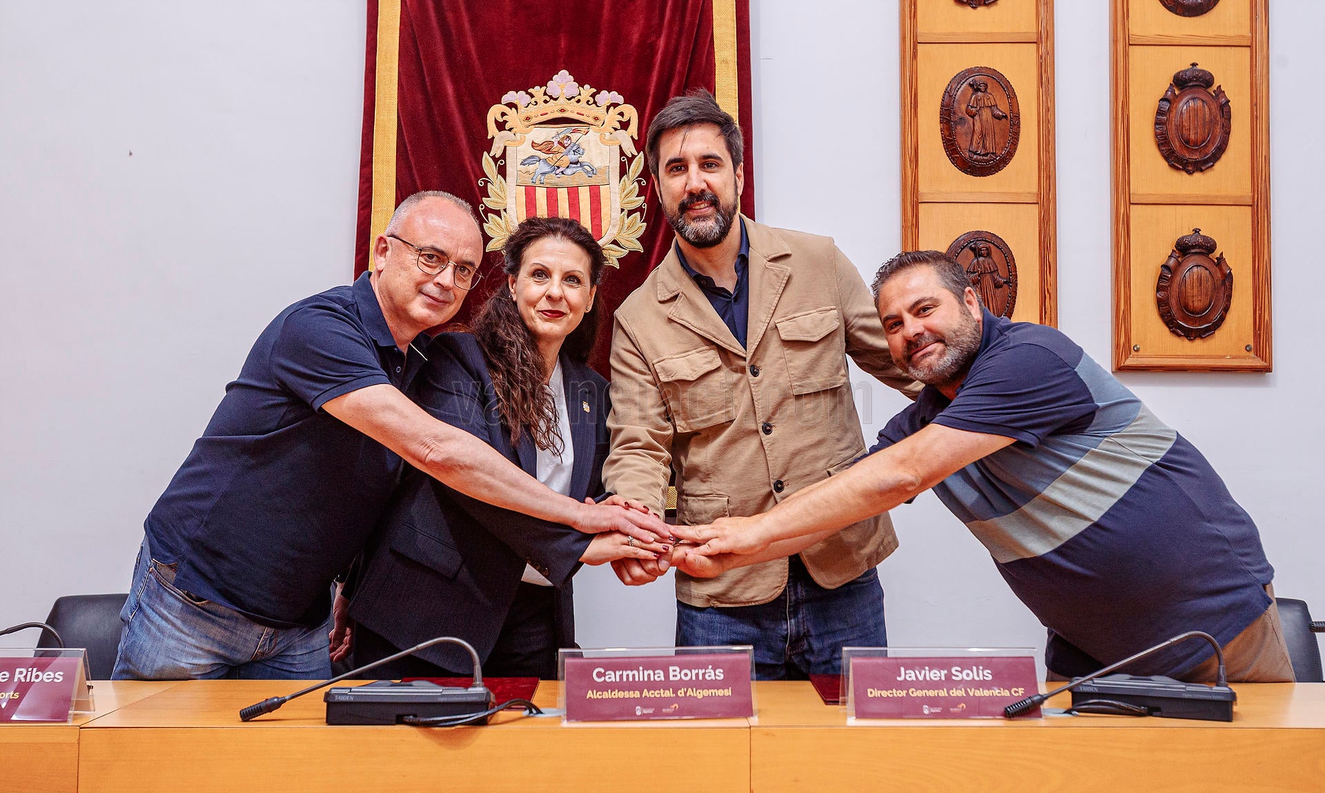El Valencia CF y la Fundació VCF reconstruirán l’Estadi Municipal de Algemesí El Valencia CF y la Fundació VCF reconstruirán l’Estadi Municipal de Algemesí
