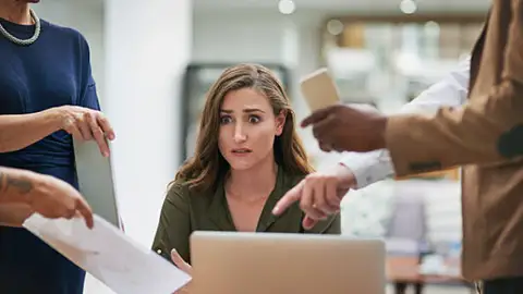 Las señales silenciosas del estrés emocional: las pistas que no ves, según una psicóloga Las señales silenciosas del estrés emocional: las pistas que no ves, según una psicóloga