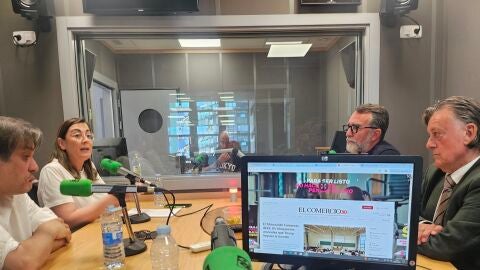 Tertulia Pol&iacute;tica