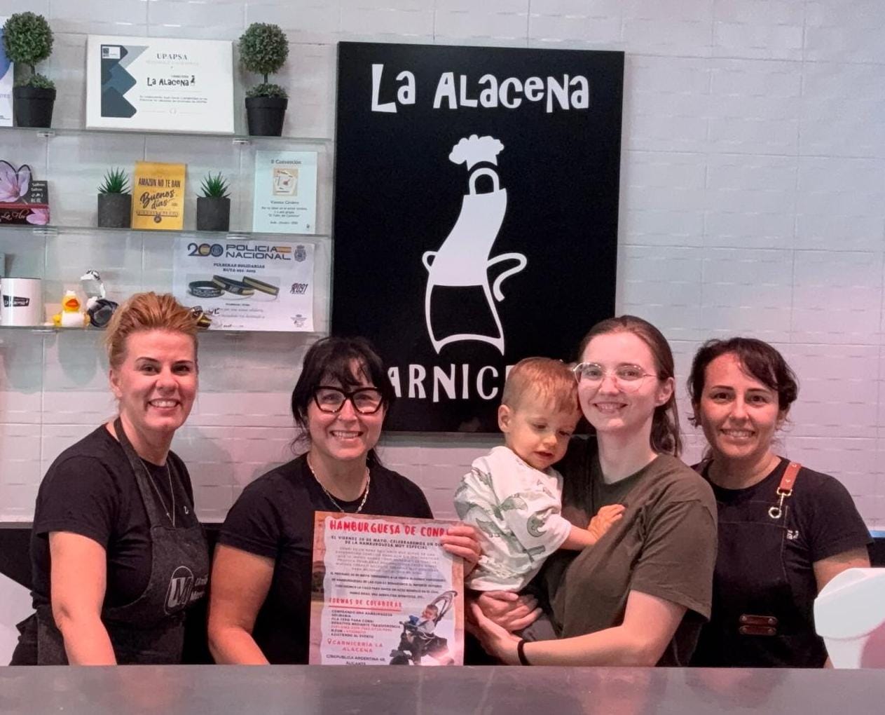 Carnicería La Alacena de Alicante lanza la campaña solidaria 'Una hamburguesa, una esperanza': ¡ayuda a Conri a seguir luchando! Carnicería La Alacena de Alicante lanza la campaña solidaria 'Una hamburguesa, una esperanza': ¡ayuda a Conri a seguir luchando!