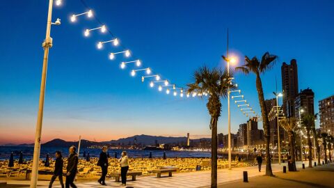 Benidorm paraliza las obras de la catenaria