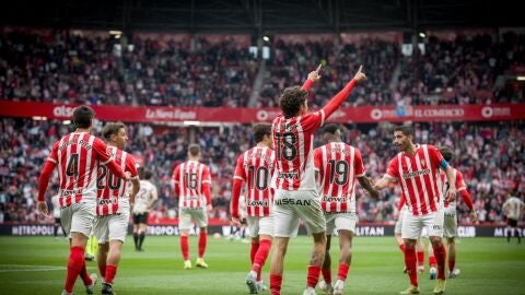 Gelabert celebra un gol