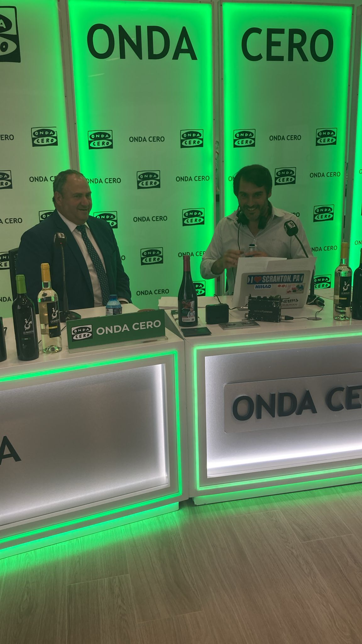 Julián Martínez: “8 euros un litro de aceite no es caro. Un cubata vale lo mismo y te dura cinco minutos” Julián Martínez: “8 euros un litro de aceite no es caro. Un cubata vale lo mismo y te dura cinco minutos”