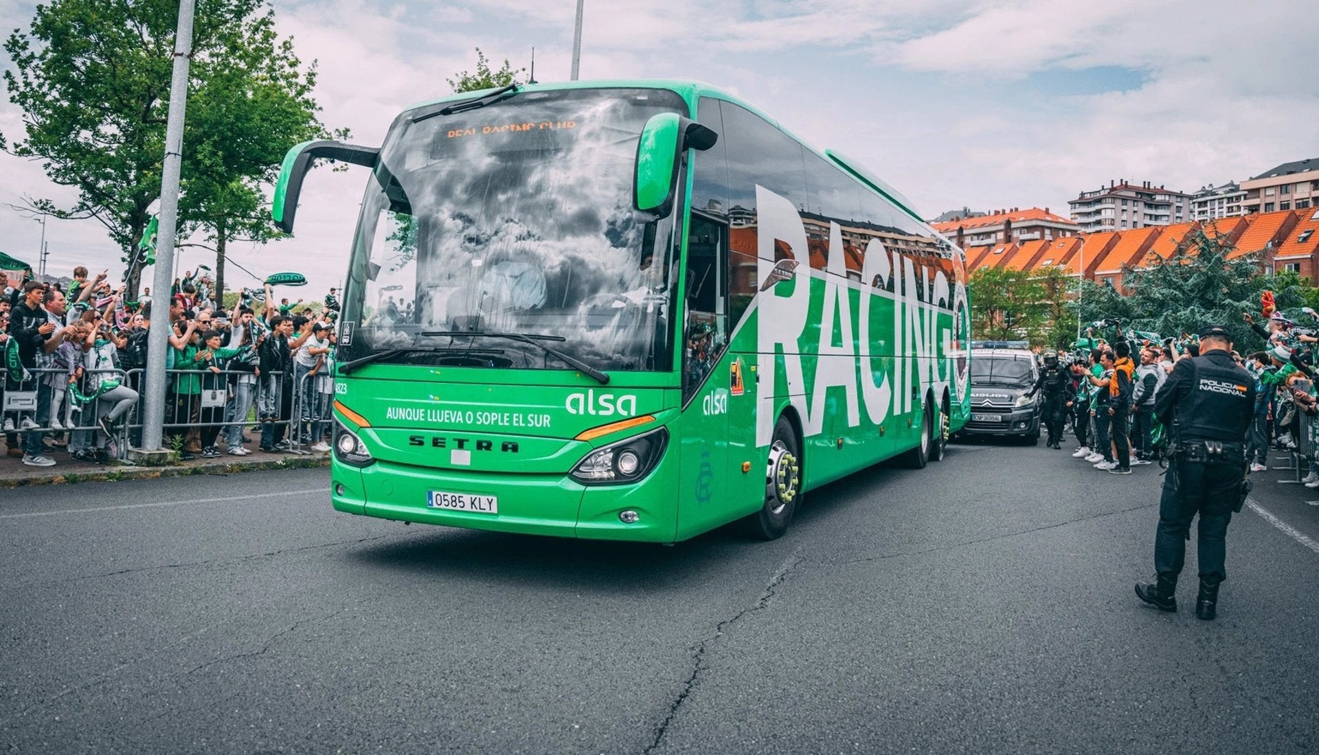 El Racing invita a los aficionados a recibir a sus futbolistas el domingo a la llegada a los Campos de Sport El Racing invita a los aficionados a recibir a sus futbolistas el domingo a la llegada a los Campos de Sport