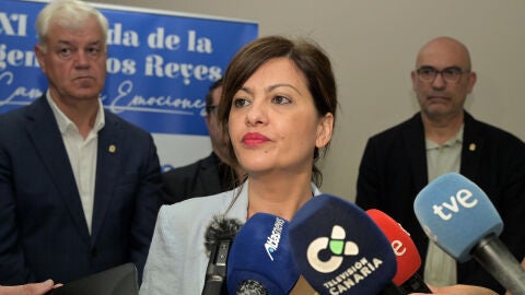 La ministra de Infancia y Juventud, Sira Rego en una visita a El Hierro el 29 de mayo de 2025