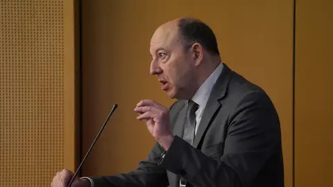 El economista Gonzalo Bernardos en una conferencia El economista Gonzalo Bernardos en una conferencia