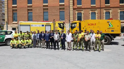 Extremadura y Castilla y León firman un protocolo para la prevención y extinción de incendios forestales en zonas limítrofes Extremadura y Castilla y León firman un protocolo para la prevención y extinción de incendios forestales en zonas limítrofes