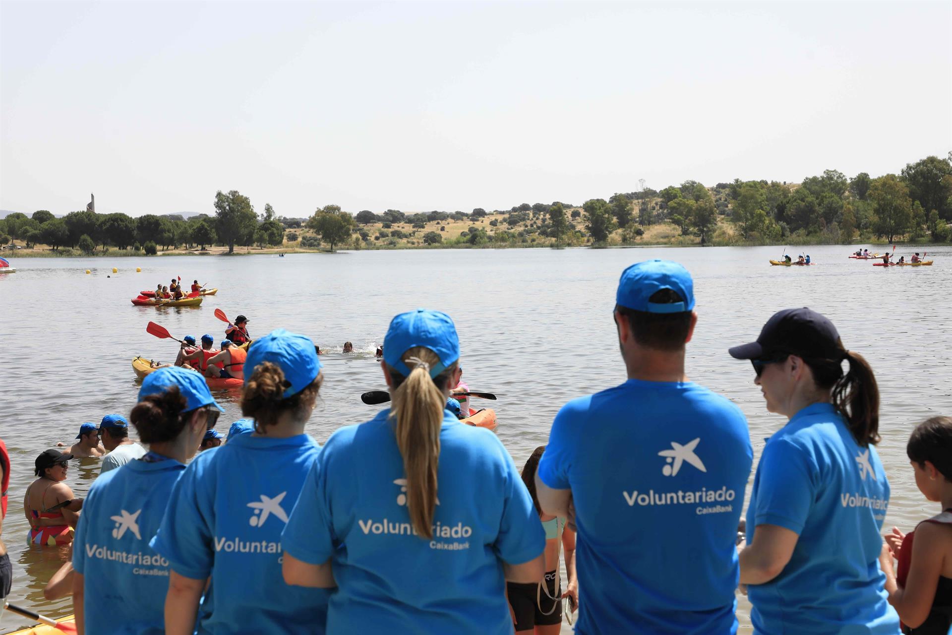 Más de 180 jóvenes en situación de vulnerabilidad participaban en una jornada de piragüismo inclusivo en Mérida Más de 180 jóvenes en situación de vulnerabilidad participaban en una jornada de piragüismo inclusivo en Mérida