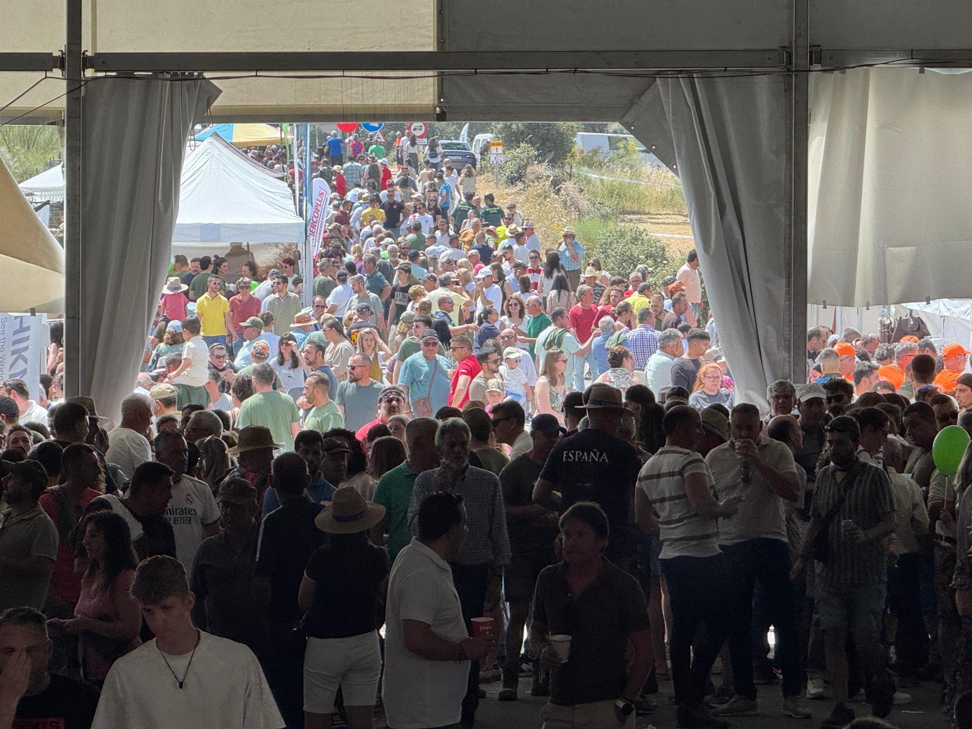 El Día del Cazador Extremeño supera los 5.000 asistentes en Malpartida de Plasencia El Día del Cazador Extremeño supera los 5.000 asistentes en Malpartida de Plasencia