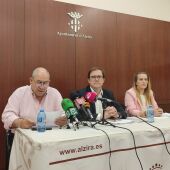 Enrique Montalvá junto al presidente de UCIN nacional y la portavoz del partido político en la Comunitat Valenciana