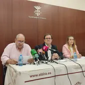 Enrique Montalvá junto al presidente de UCIN nacional y la portavoz del partido político en la Comunitat Valenciana Enrique Montalvá junto al presidente de UCIN nacional y la portavoz del partido político en la Comunitat Valenciana
