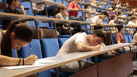 Comienza la PAU con récord de matriculados en Aragón Comienza la PAU con récord de matriculados en Aragón
