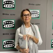 María Dueñas presentando "Por si un día volvemos"