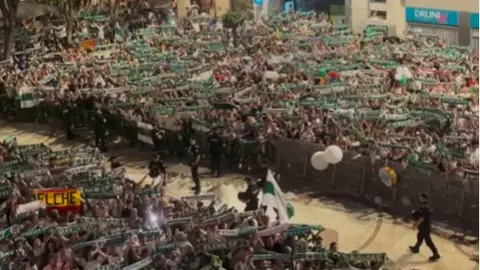 Celebración en la Plaça de Baix del ascenso a Primera División del Elche CF. Celebración en la Plaça de Baix del ascenso a Primera División del Elche CF.