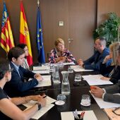Camarero reafirma el compromiso con Vila-real para crear dos plazas adicionales en la residencia de discapacidad para atender situaciones de urgencia