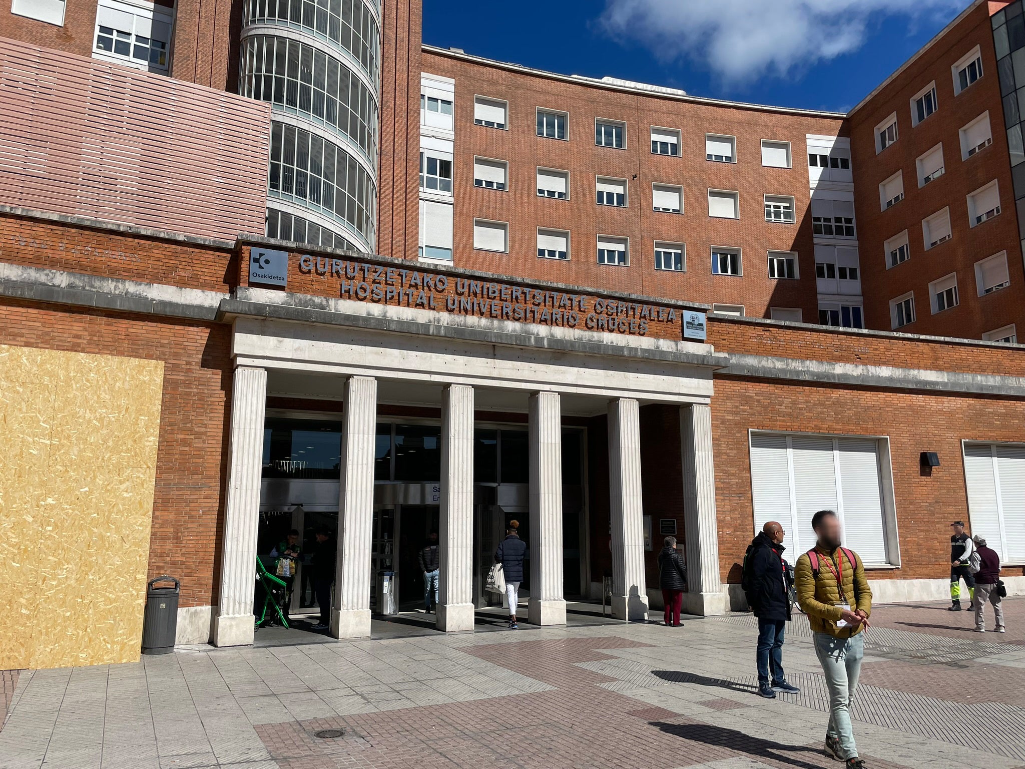 Polémica por los cuidados paliativos en el País Vasco tras la amonestación a un médico: "Urge ya atender este tema" Polémica por los cuidados paliativos en el País Vasco tras la amonestación a un médico: "Urge ya atender este tema"