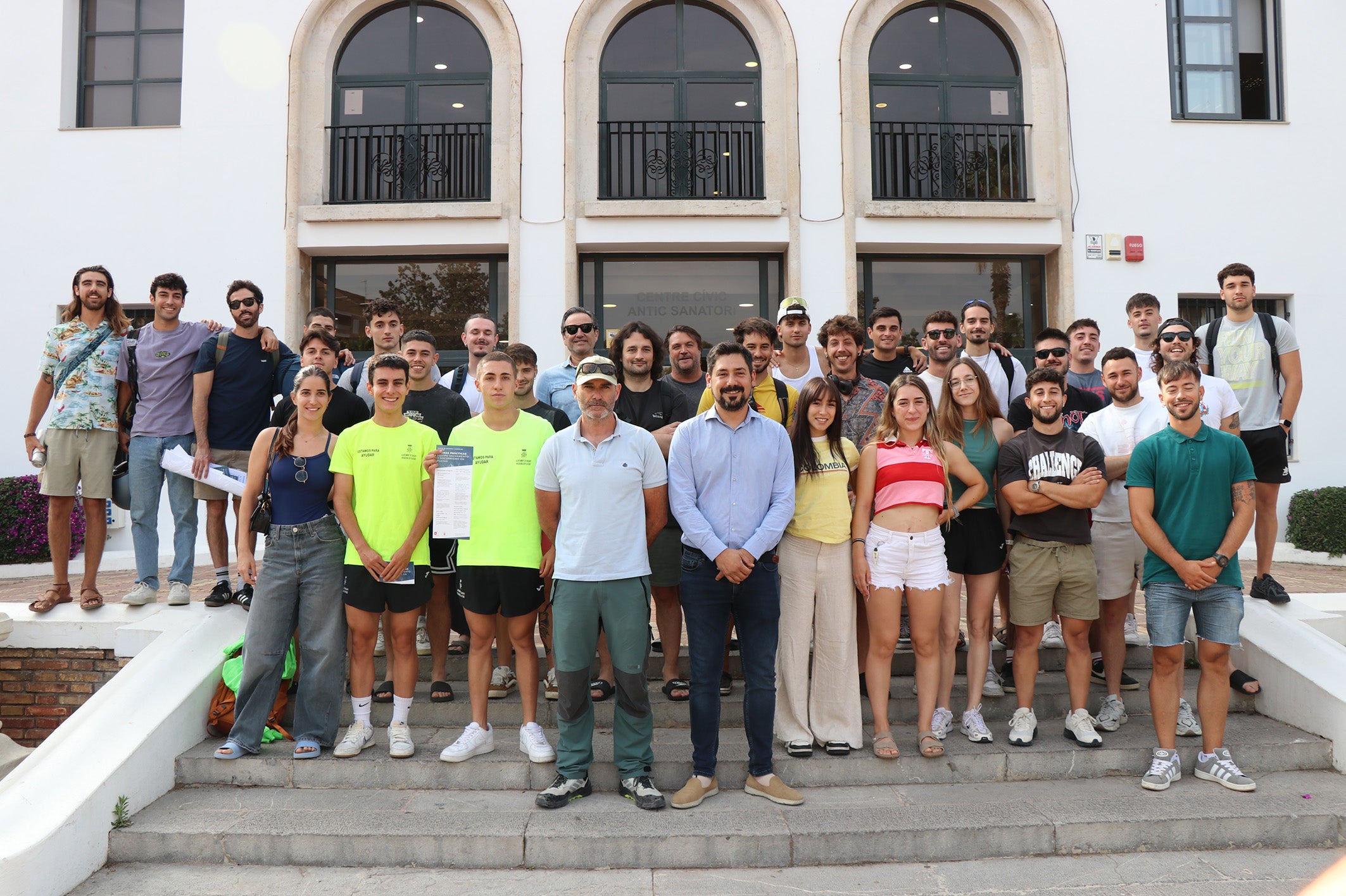 El servicio de Salvamento y Socorrismo de verano arranca en las playas de Sagunto El servicio de Salvamento y Socorrismo de verano arranca en las playas de Sagunto