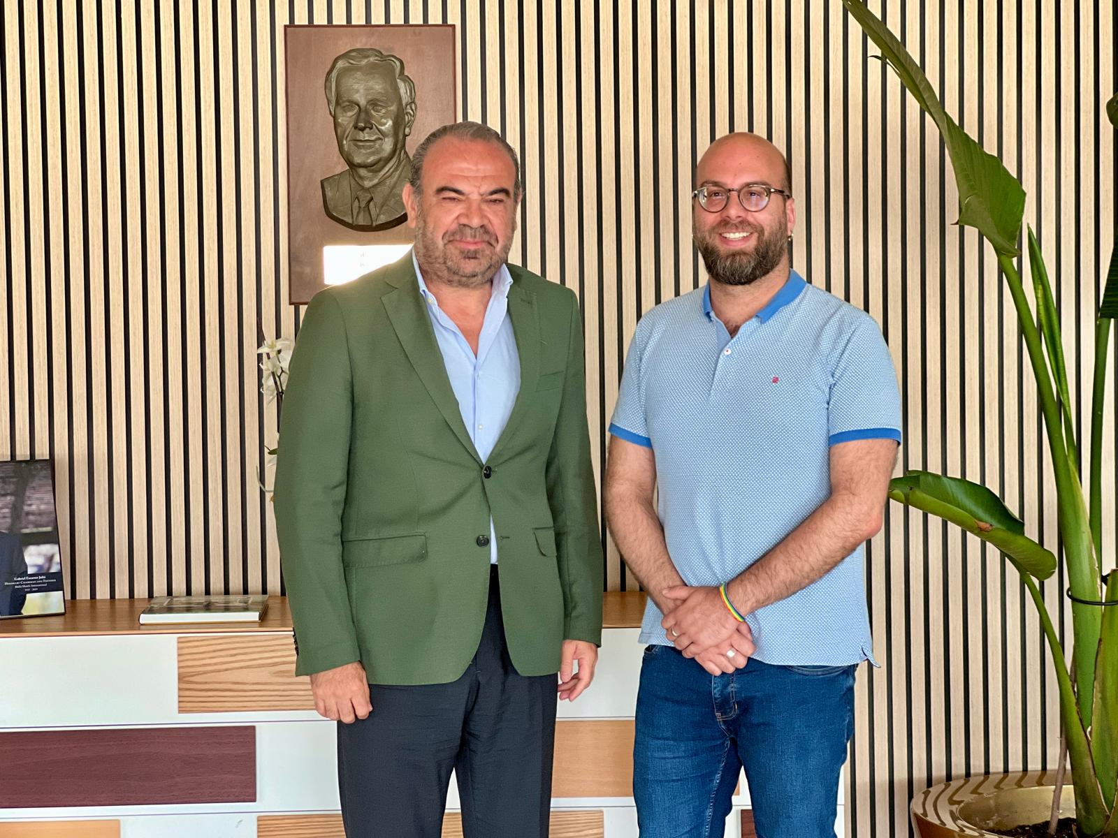 "La imagen que damos en el aeropuerto es tercermundista", afirma Gabriel Escarrer sobre las obras en Son Sant Joan "La imagen que damos en el aeropuerto es tercermundista", afirma Gabriel Escarrer sobre las obras en Son Sant Joan