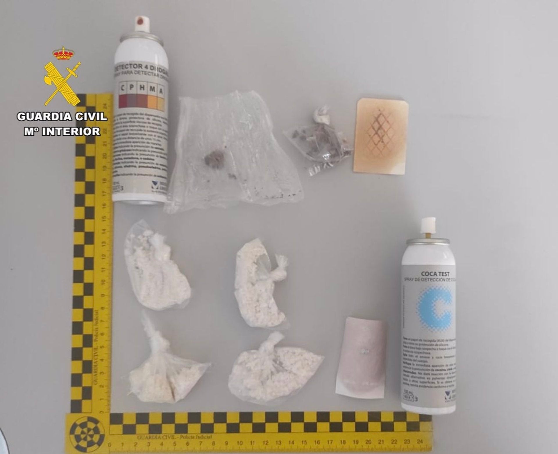 Un preso trata de introducir 353 dosis cocaína y 55 de heroína en la cárcel de Cáceres al volver de un permiso Un preso trata de introducir 353 dosis cocaína y 55 de heroína en la cárcel de Cáceres al volver de un permiso