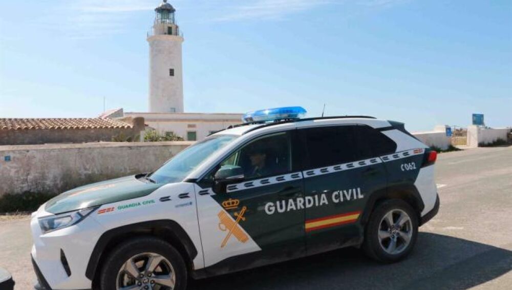 Coche de la Guardia Civil en Formentera