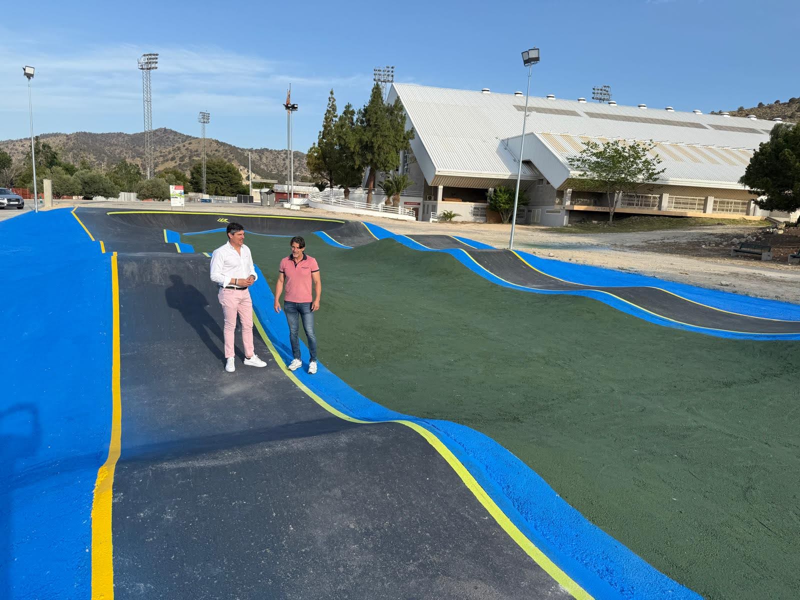 Villajoyosa abre al público el nuevo 'pump track' del Polideportivo Maisa Lloret Villajoyosa abre al público el nuevo 'pump track' del Polideportivo Maisa Lloret