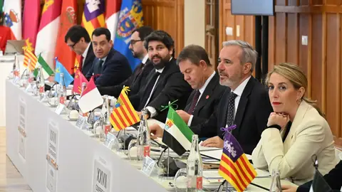 Imagen de algunos presidentes autonómicos durante la última Conferencia de Presidentes en Santander Imagen de algunos presidentes autonómicos durante la última Conferencia de Presidentes en Santander