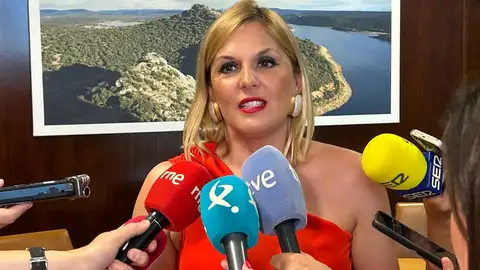 La Junta de Extremadura presenta alegaciones a la ley orgánica sobre la "absorción" de la deuda por ser injusta y discriminatoria La Junta de Extremadura presenta alegaciones a la ley orgánica sobre la "absorción" de la deuda por ser injusta y discriminatoria