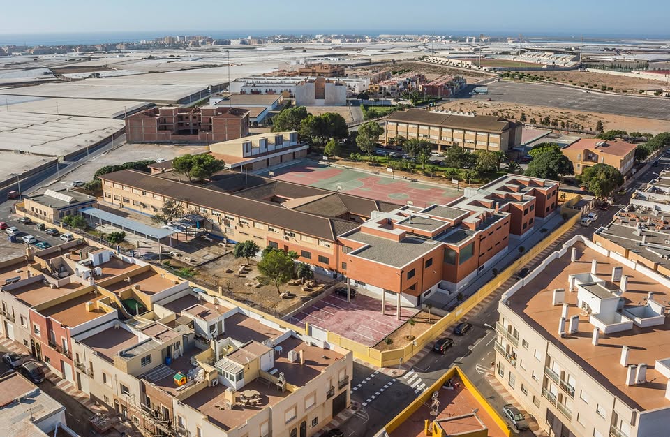 Emocionante recibimiento a Leo en su regreso al IES Sabinar tras una larga hospitalización Emocionante recibimiento a Leo en su regreso al IES Sabinar tras una larga hospitalización