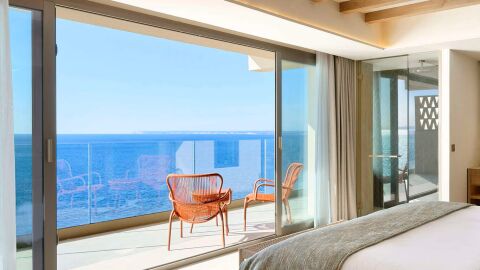 Hotel Iberostar Selection Es Trenc, ubicado en la Colònia de Sant Jordi, próximo a la playa de Es Trenc,
