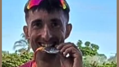 &Oacute;scar Buj&aacute;n con su bronce en M&aacute;laga 2025