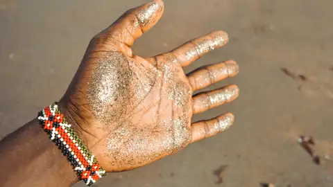 Los peligros de la purpurina: el microplástico que puede alterar la química de los océanos Los peligros de la purpurina: el microplástico que puede alterar la química de los océanos/ Pexels