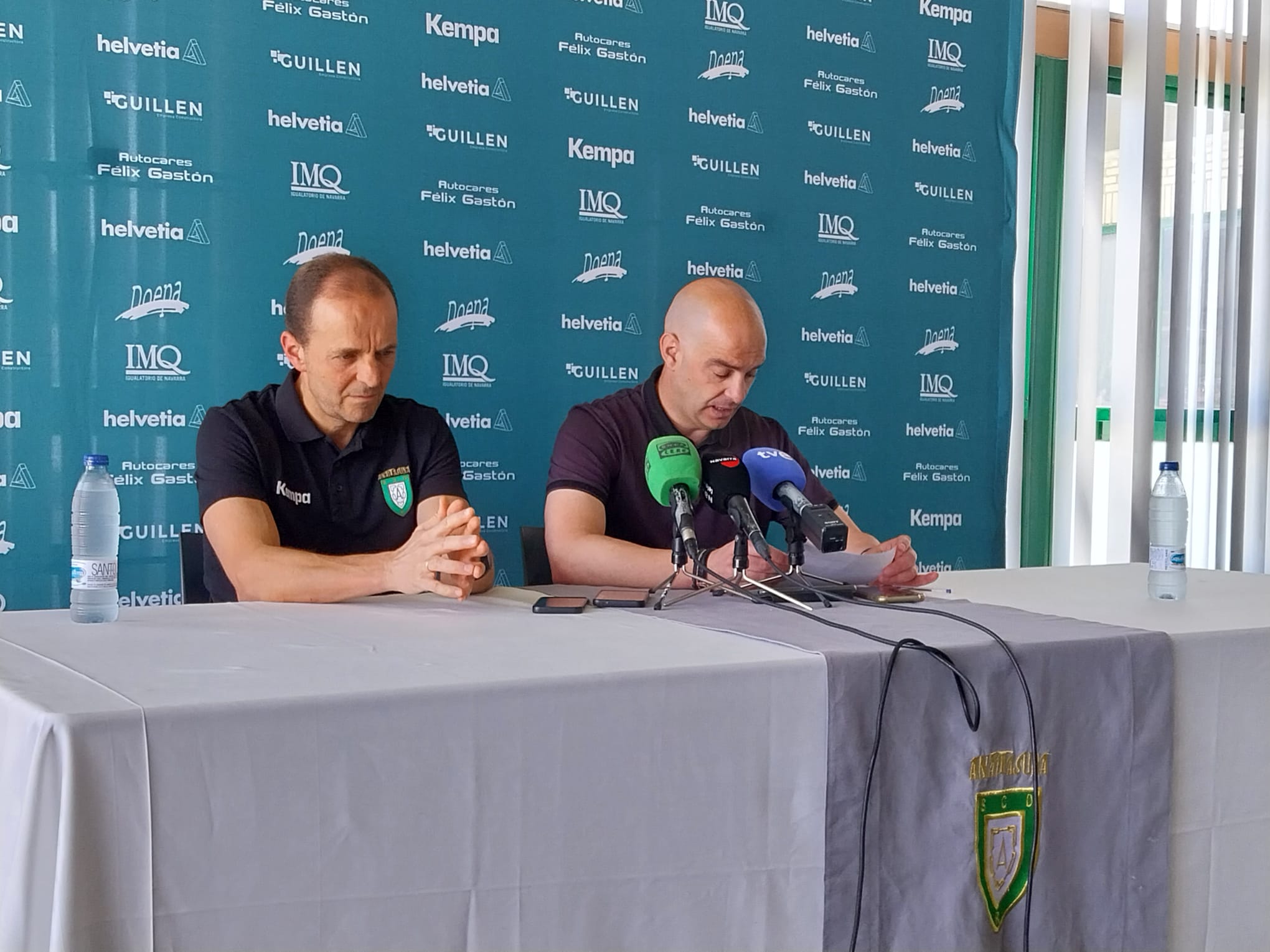 El balonmano seguirá en Anaitasuna. Objetivo: volver a Asobal El balonmano seguirá en Anaitasuna. Objetivo: volver a Asobal