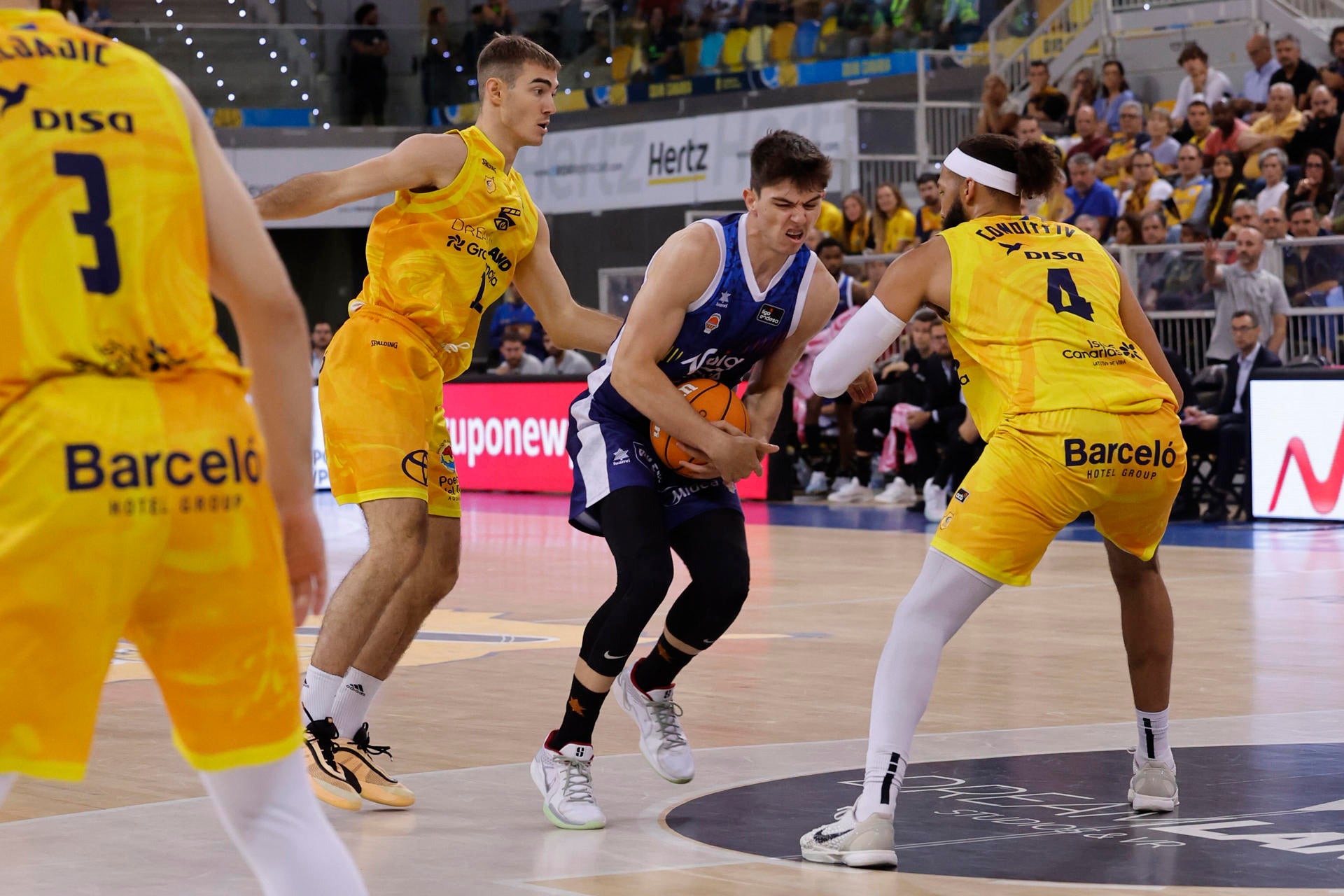 Tenerife y Valencia se dan cita en las semifinales por el título de Liga ACB Tenerife y Valencia se dan cita en las semifinales por el título de Liga ACB