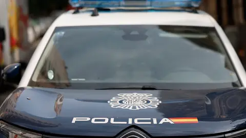 Vehículo de la policía Vehículo de la policía/ EFE/Mariscal