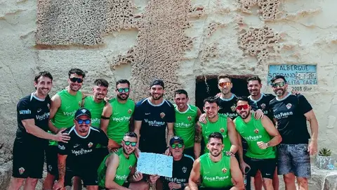 La plantilla del Elche regresa al CAU para cumplir la promesa tras el ascenso. La plantilla del Elche regresa al CAU para cumplir la promesa tras el ascenso.