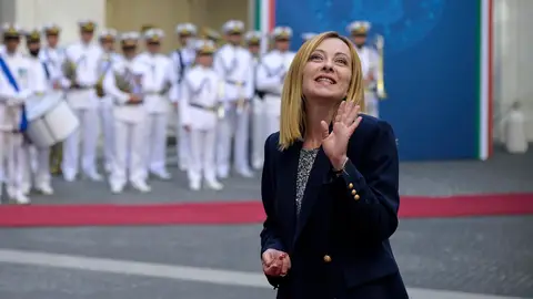 La primera ministra italiana, Giorgia Meloni Las nuevas leyes de Giorgia Meloni en Italia: siete años de cárcel para los okupas y prohibido manifestarse en lugares públicos