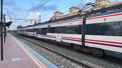 Foto de archivo de un tren de cercanías Foto de archivo de un tren de cercanías