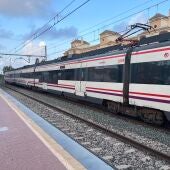 Foto de archivo de un tren de cercanías 