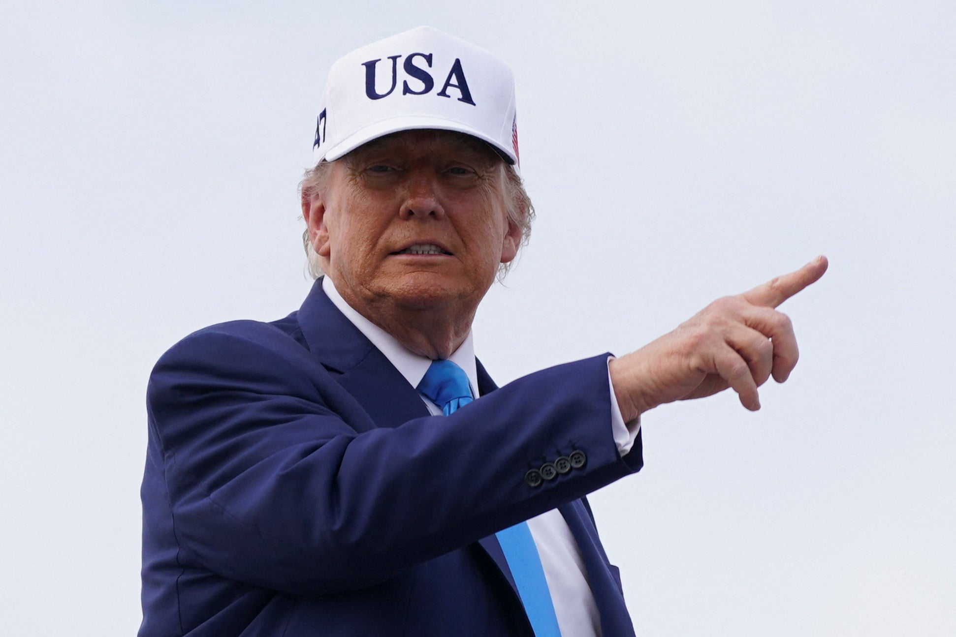 Trump asegura que su relación con Musk está acabada y le amenaza con "serias consecuencias" si financia a candidatos demócratas Trump asegura que su relación con Musk está acabada y le amenaza con "serias consecuencias" si financia a candidatos demócratas