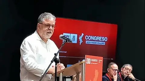 Fulgencio Cerdán durante una intervención en el congreso comarcal celebrado en Aspe. Fulgencio Cerdán durante una intervención en el congreso comarcal celebrado en Aspe.