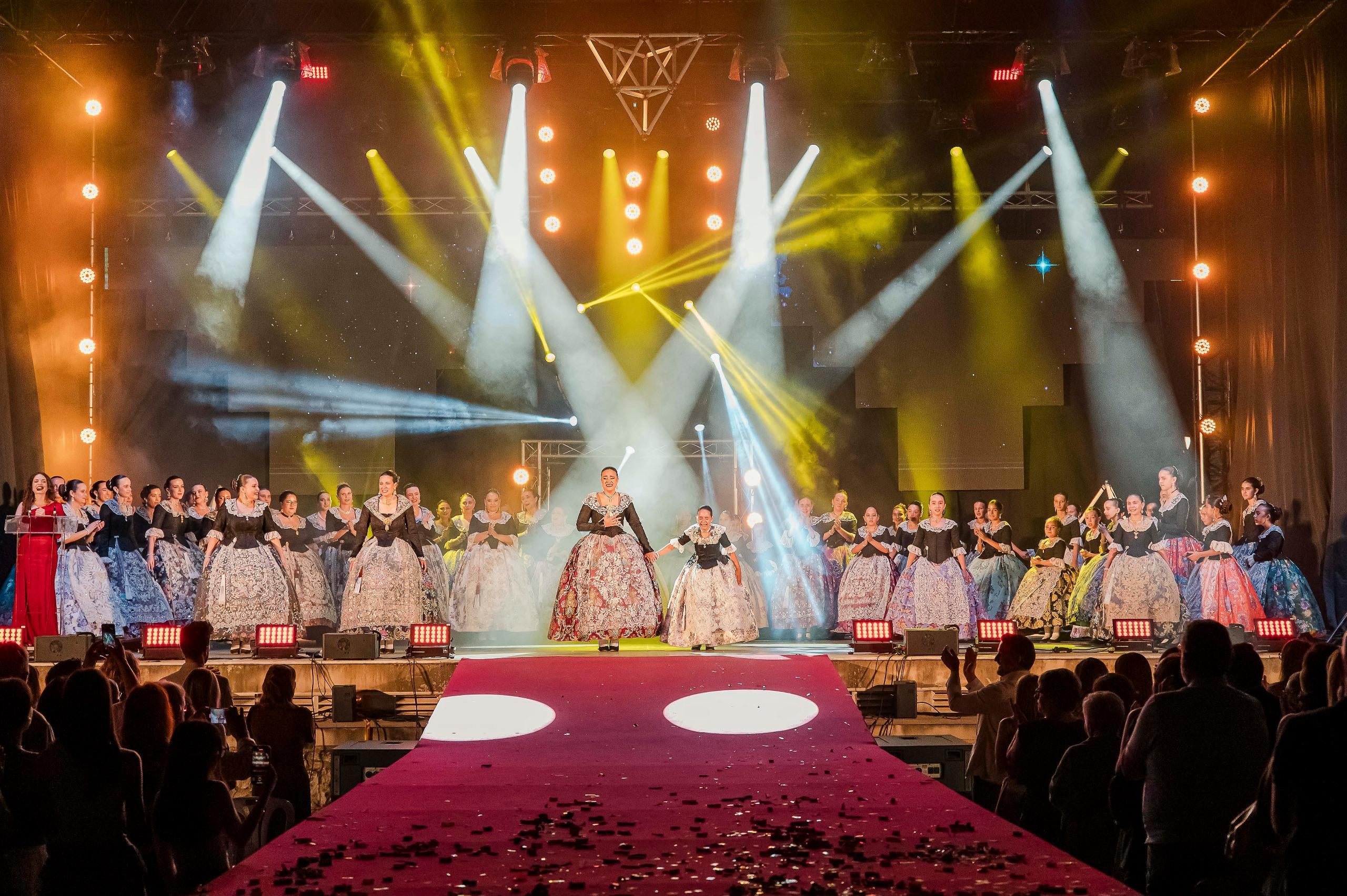 Nuria Tejero y Carla García, Reinas Mayor e Infantil de las Fiesta de Elche 2025 Nuria Tejero y Carla García, Reinas Mayor e Infantil de las Fiesta de Elche 2025