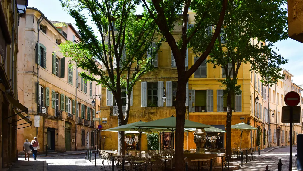Encantadora estampa callejera en Aix-en-Provence Encantadora estampa callejera en Aix-en-Provence