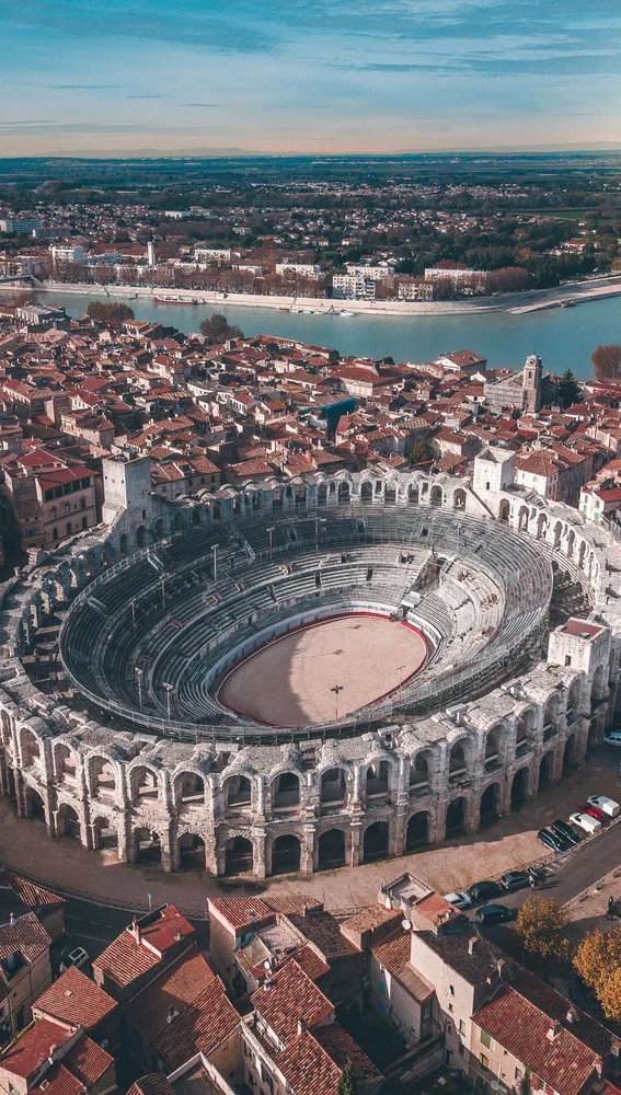 Arenas de Arlés, impresionante anfiteatro romano Arenas de Arlés, impresionante anfiteatro romano