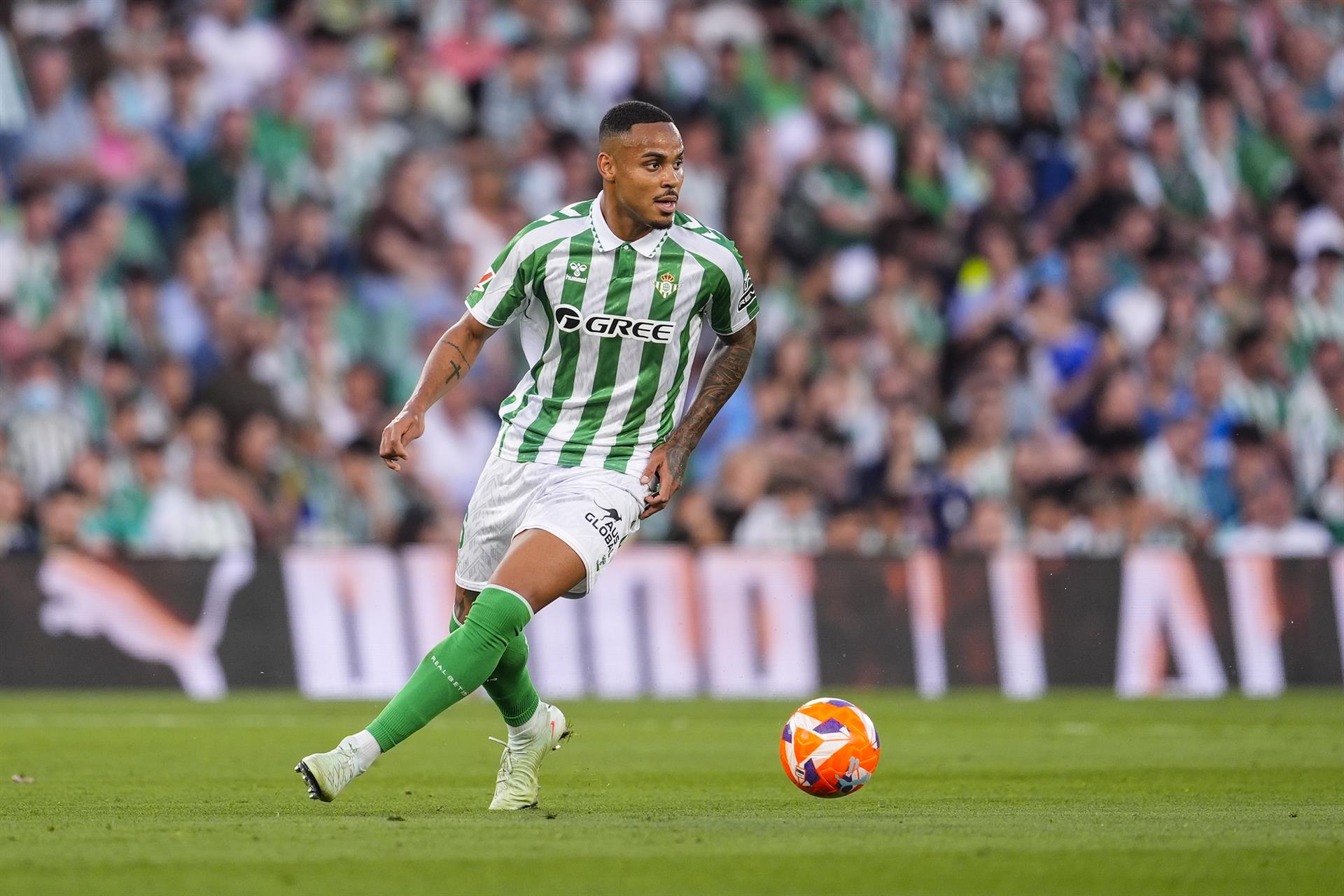El Betis ejecuta la opción de compra de Natan, que firma hasta 2030 El Betis ejecuta la opción de compra de Natan, que firma hasta 2030