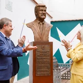 García-Page y Carmen Ortiz descubren un busto de Manuel Marín García-Page y Carmen Ortiz descubren un busto de Manuel Marín