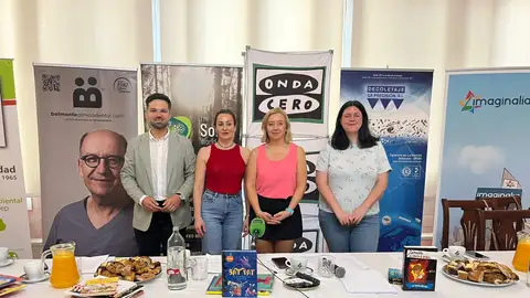 'Sonrisas de Cuento' recauda más de 2.500 libros en su novena edición 'Sonrisas de Cuento' recauda más de 2.500 libros en su novena edición