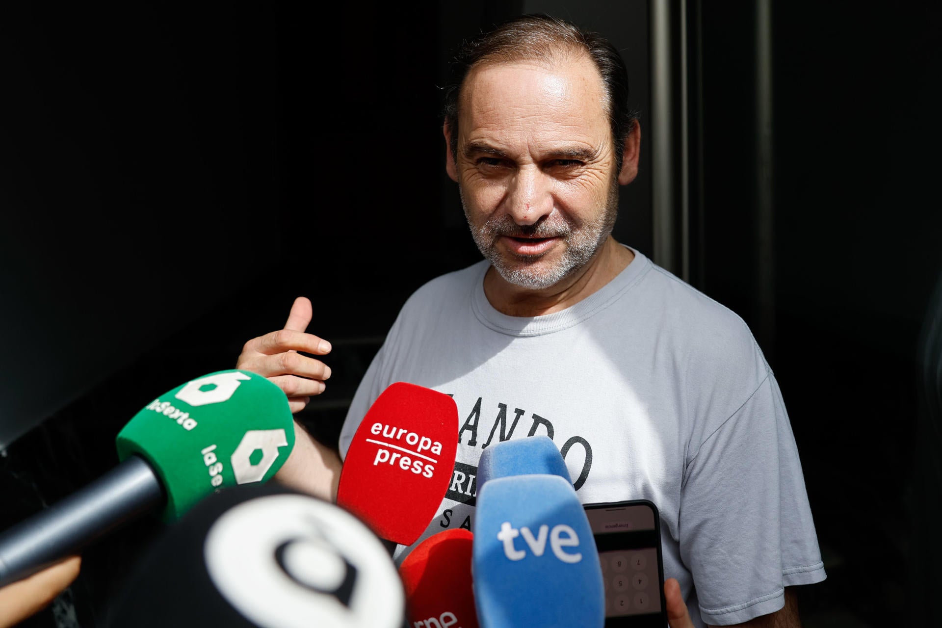 Ábalos, tras el registro de la UCO: "Lo que les interesaba era el teléfono" Ábalos, tras el registro de la UCO: "Lo que les interesaba era el teléfono"