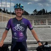 El deportista oriolano Esteban Ortuño Meseguer recorre en bicicleta 3.500 kilómetros entre Atenas y Orihuela El deportista oriolano Esteban Ortuño Meseguer recorre en bicicleta 3.500 kilómetros entre Atenas y Orihuela