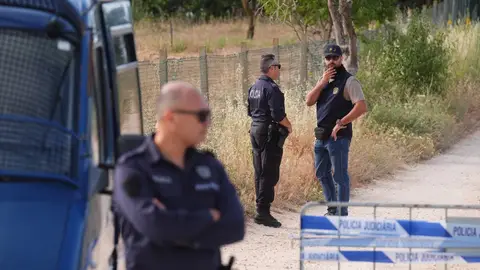 Agentes realizaron labores de búsqueda por el caso Madeleine McCann. Agentes realizaron labores de búsqueda por el caso Madeleine McCann.